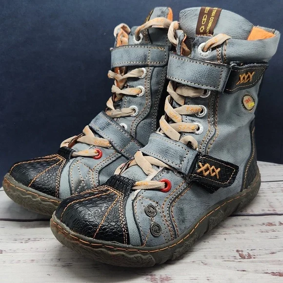 TMA Eyes Winter Strappy Boots Gray Women’s Size 6.5 - Picture 3 of 11